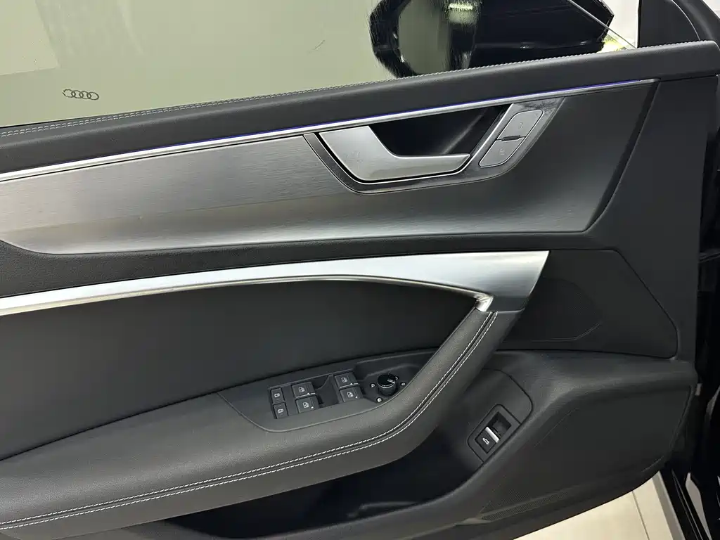 Audi A7L 2024