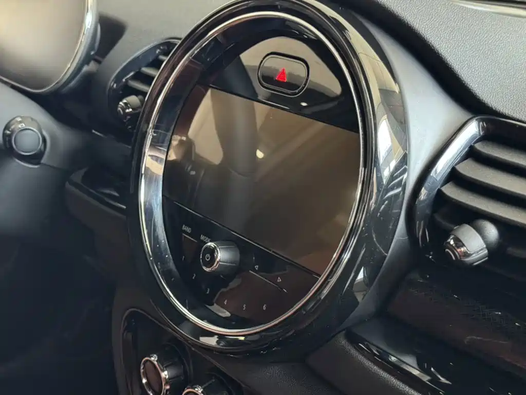 MINI Clubman 2024 — фото 10