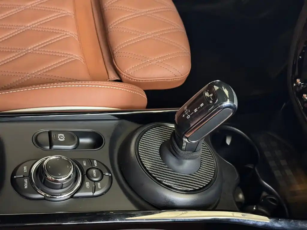 MINI Clubman 2024 — фото 13