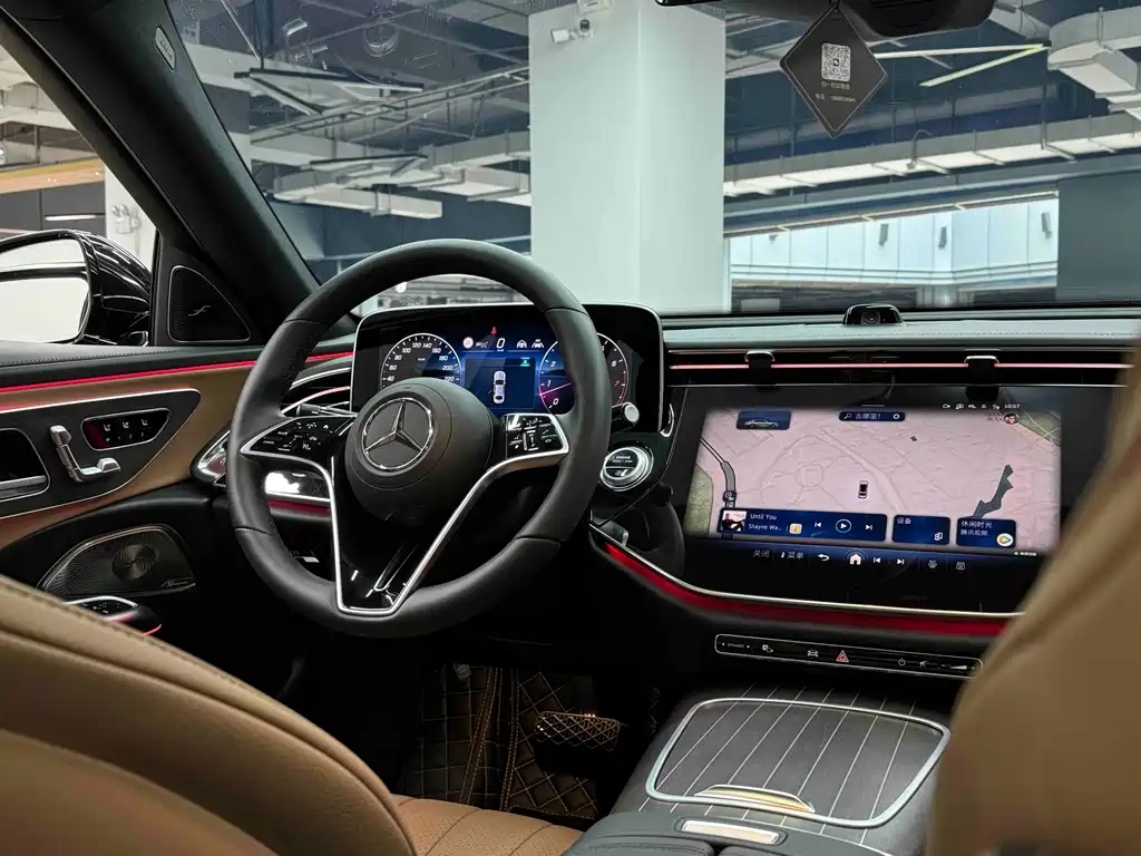 Mercedes-Benz E-Class 2025 — фото 24