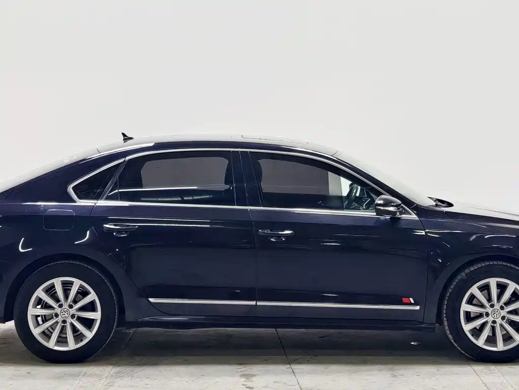 Volkswagen Passat 2016 — фото 8
