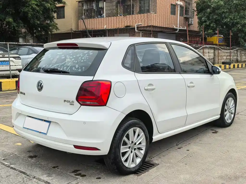 Volkswagen Polo 2015 — фото 9