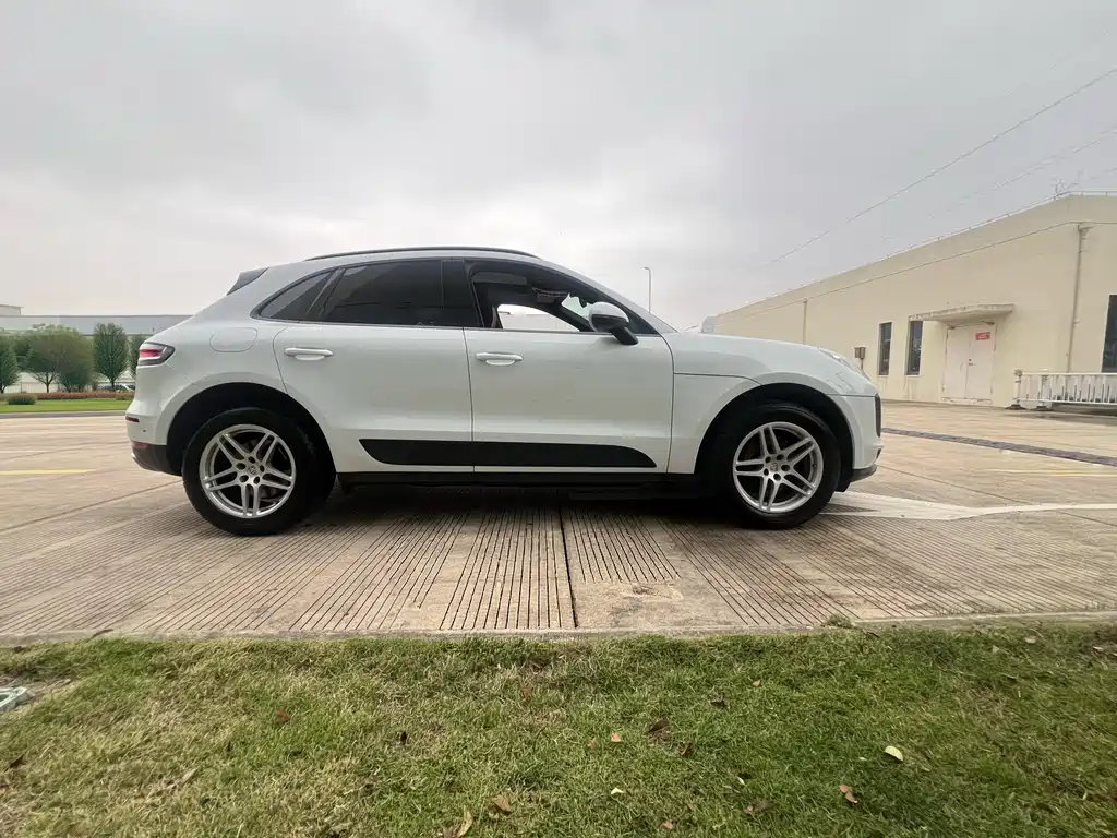 Porsche Macan 2019 — фото 6