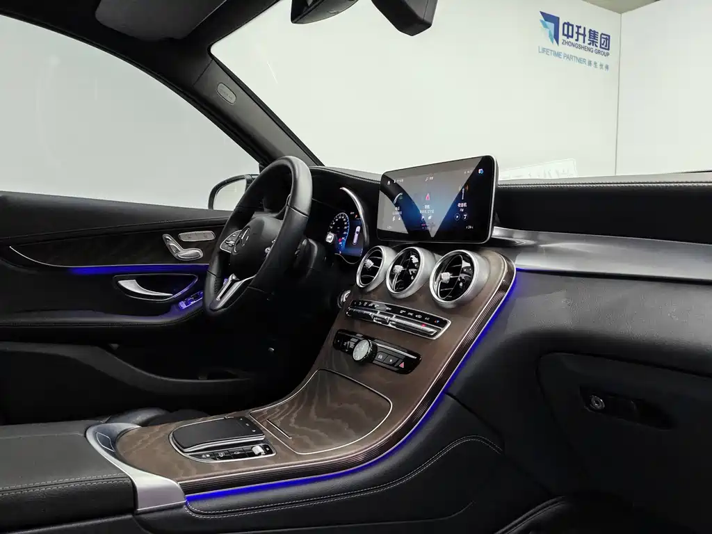 Mercedes-Benz GLC 2020 — фото 15