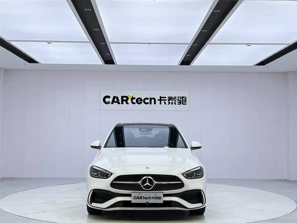 Mercedes-Benz C-Class 2024 — фото 8