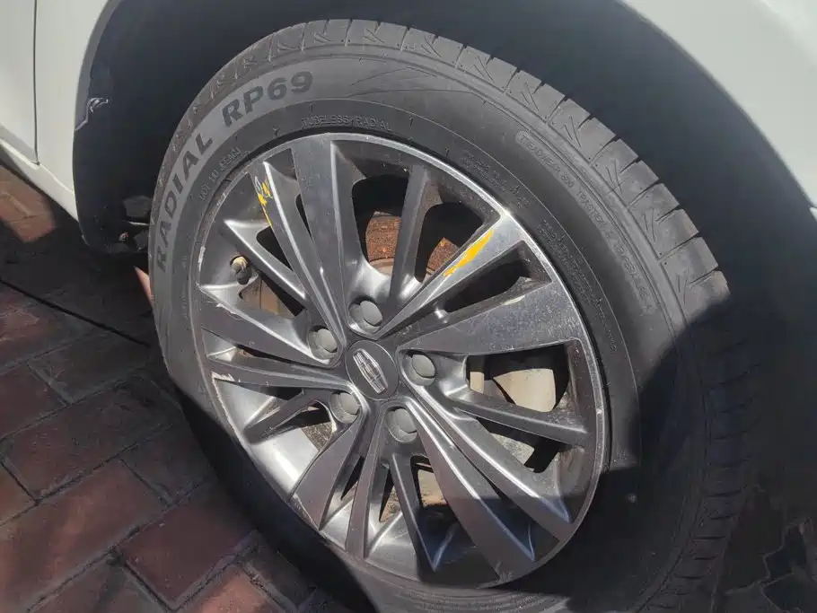 Geely Emgrand 2018