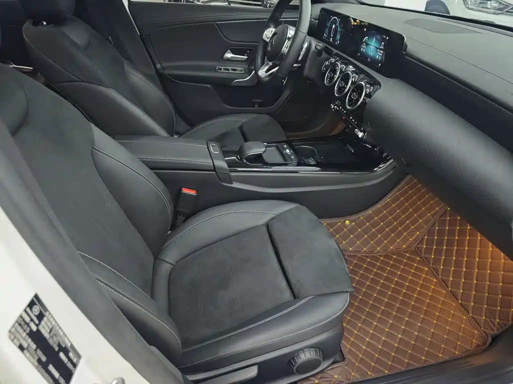 Mercedes-Benz A-Class 2020 — фото 7