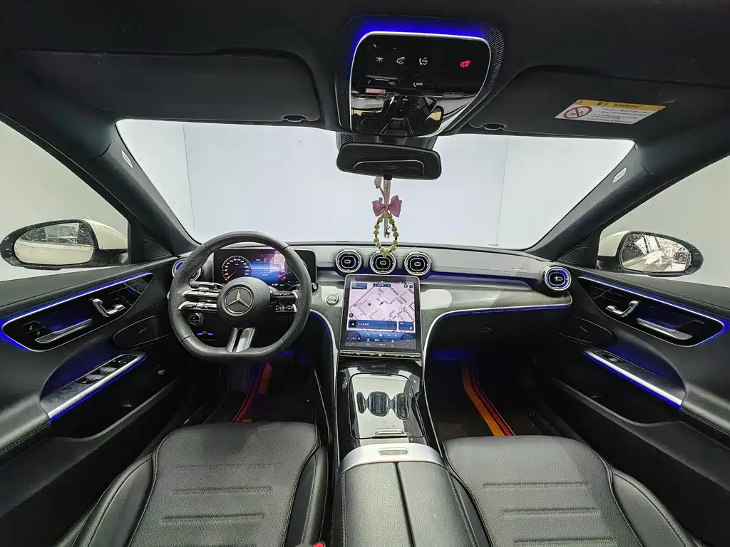 Mercedes-Benz C-Class 2024 — фото 10