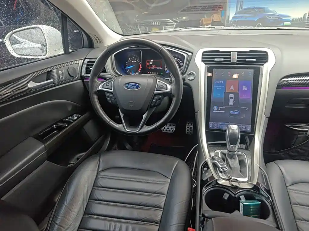 Ford Mondeo 2015 — фото 11