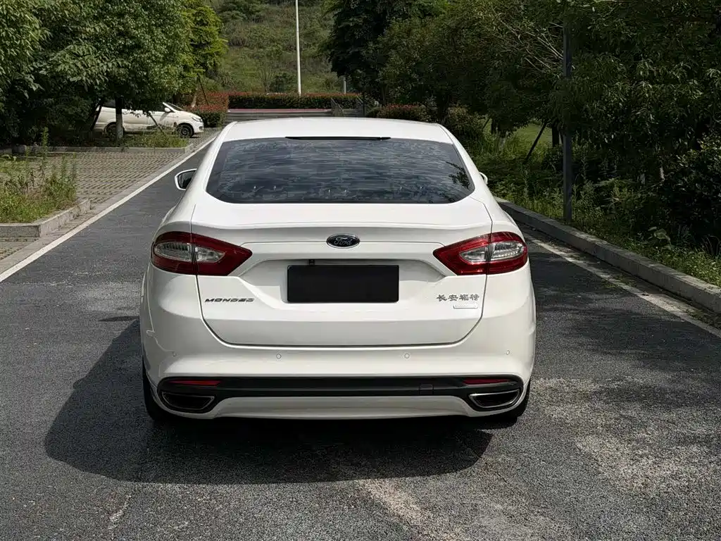 Ford Mondeo 2015 — фото 4