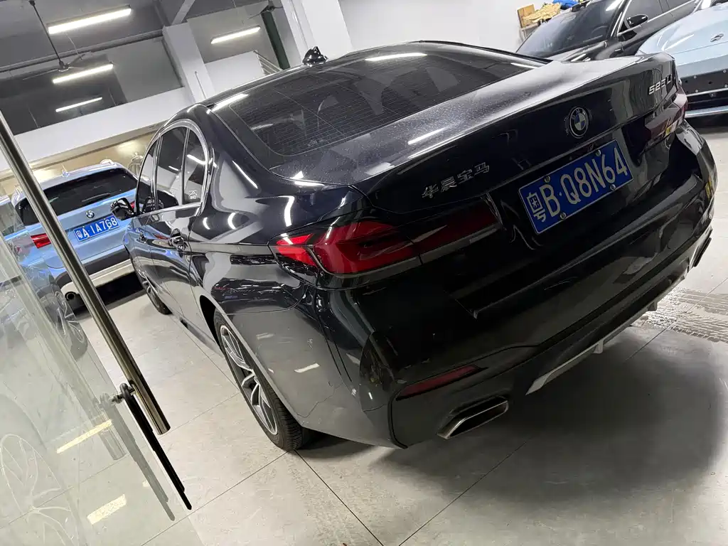 BMW 5 Series 2021