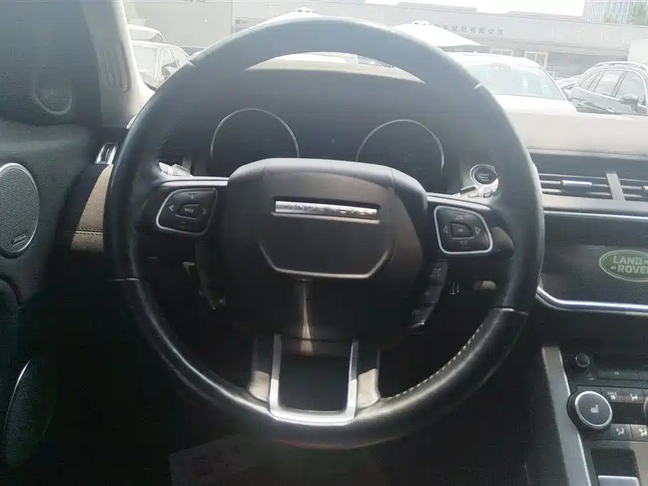 Land Rover Evoque 2019 — фото 15