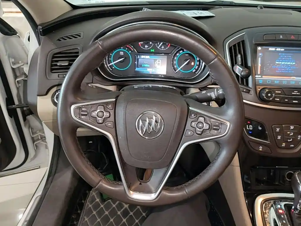 Buick Regal 2015 — фото 11