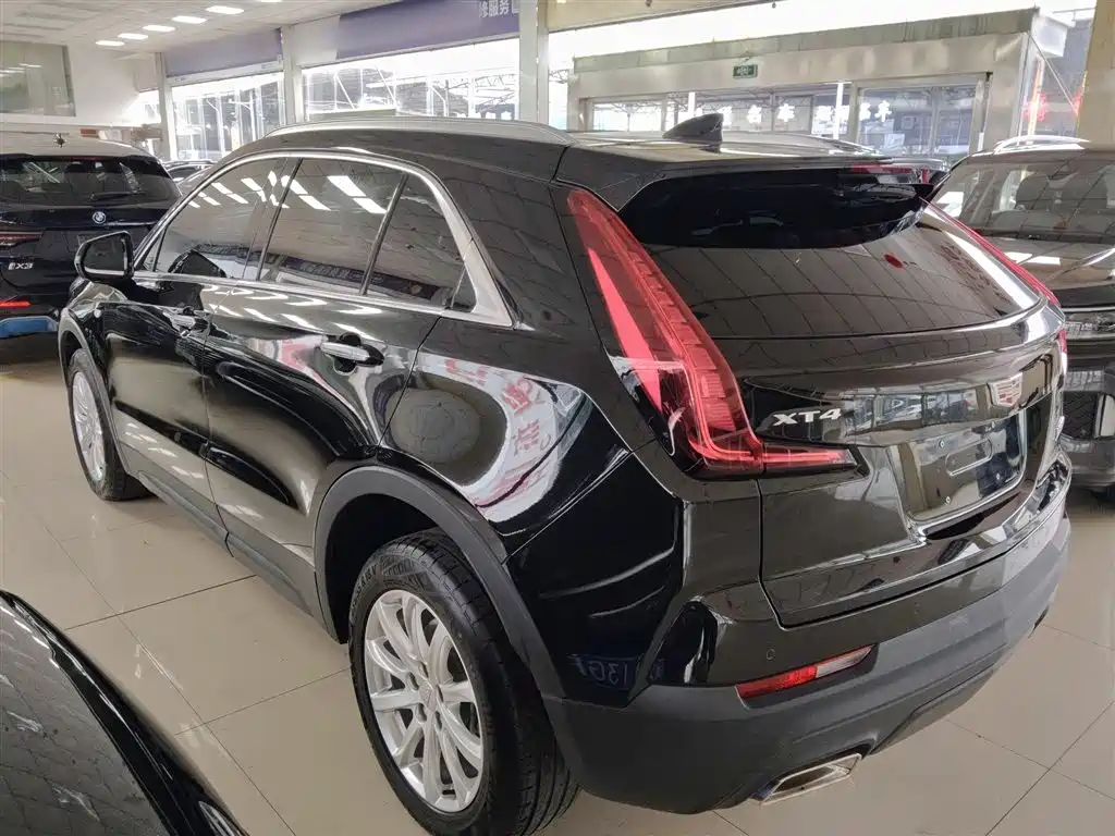 Cadillac XT4 2022 — фото 22