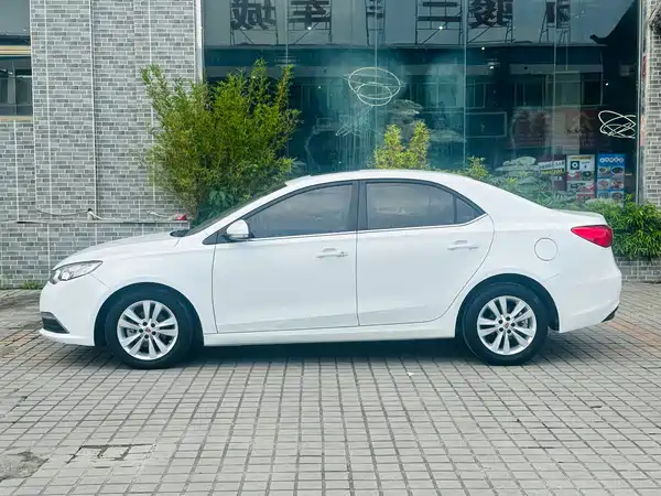 Roewe 360 2016