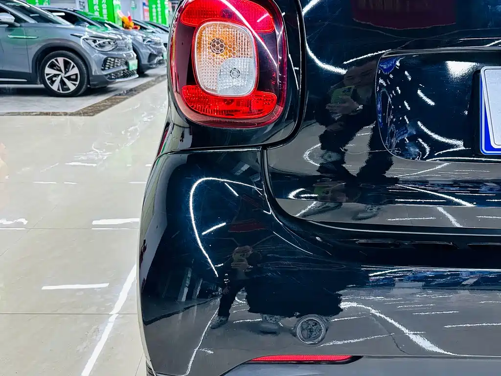 smart Fortwo 2017 — фото 14