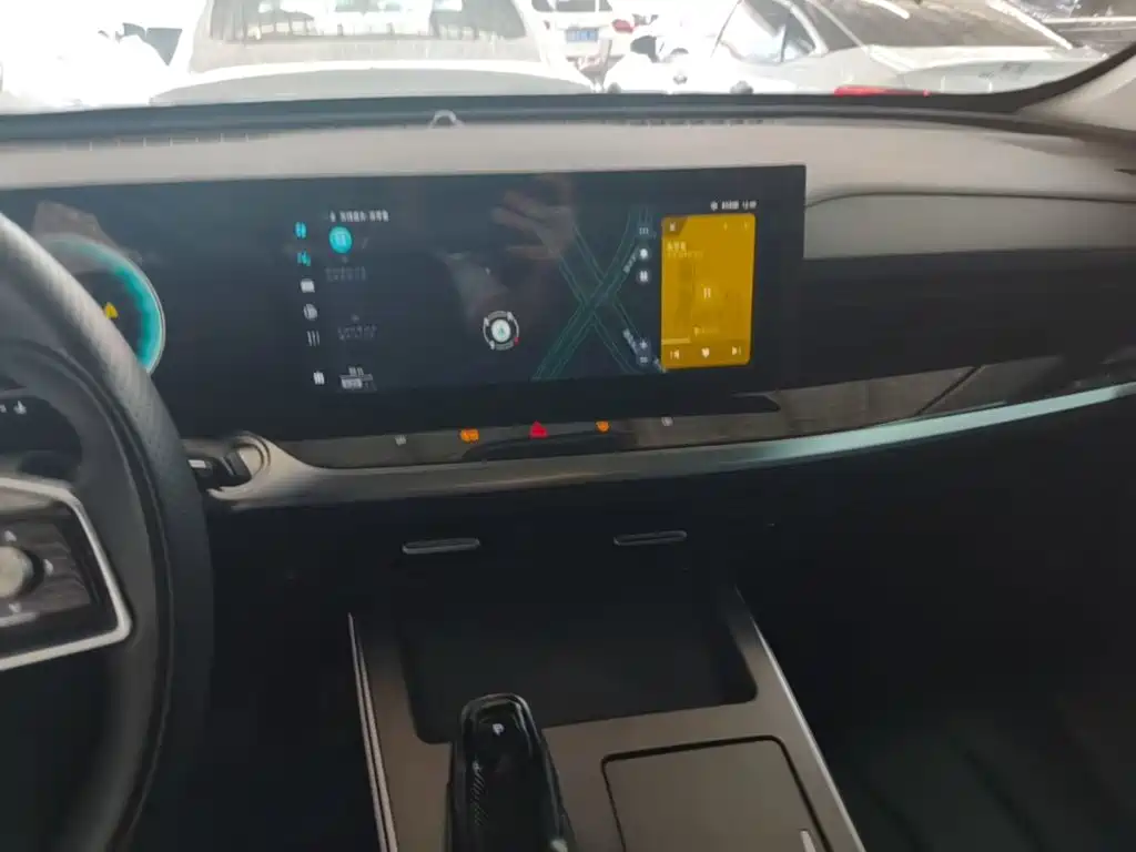 Roewe RX5 MAX 2023 — фото 13