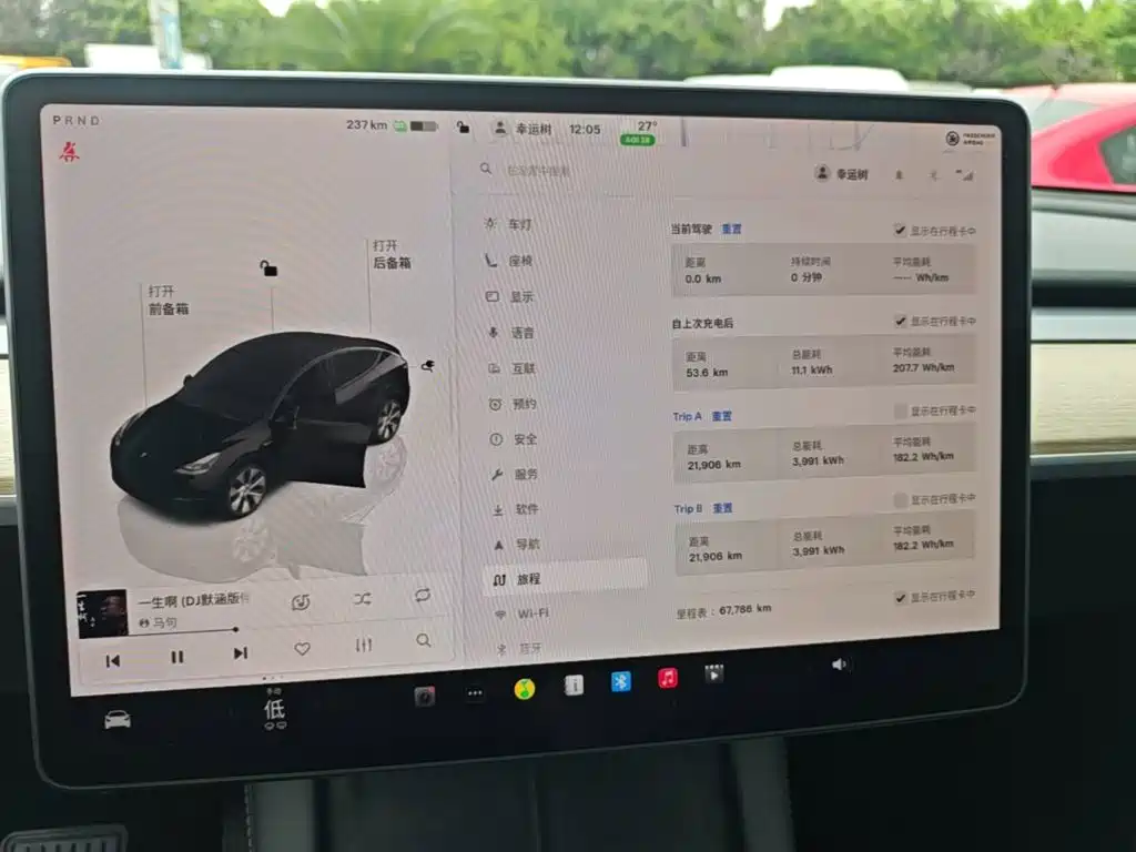 Tesla Model Y 2023 — фото 12