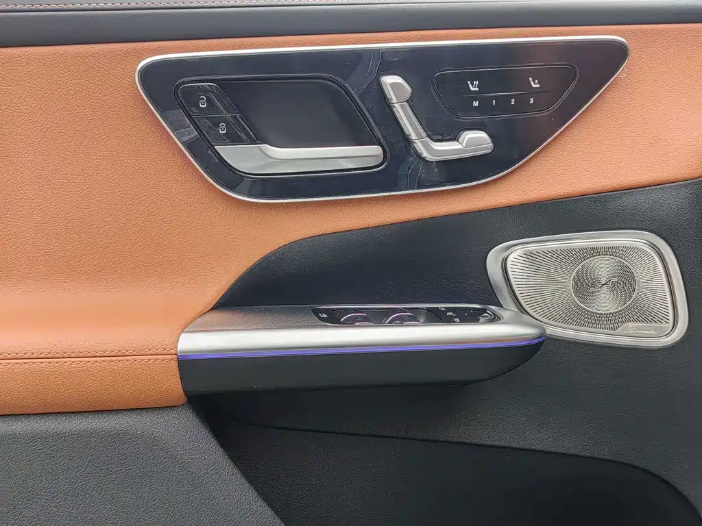 Mercedes-Benz GLC 2025
