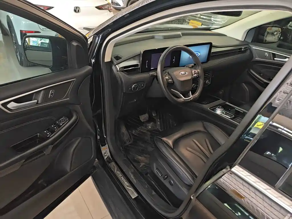 Ford Edge 2022 — фото 12