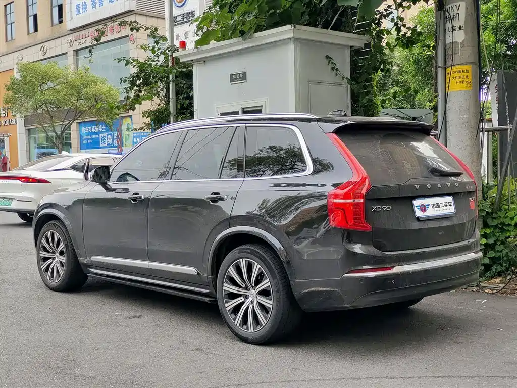 Volvo XC90 2023 — фото 4