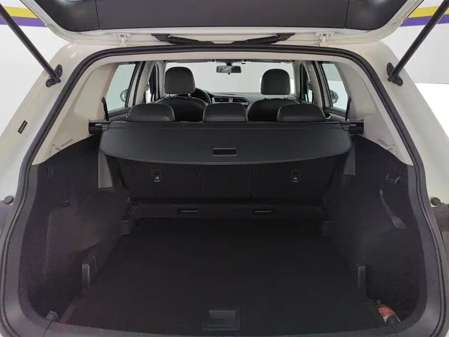 Volkswagen Tiguan L 2018 — фото 4