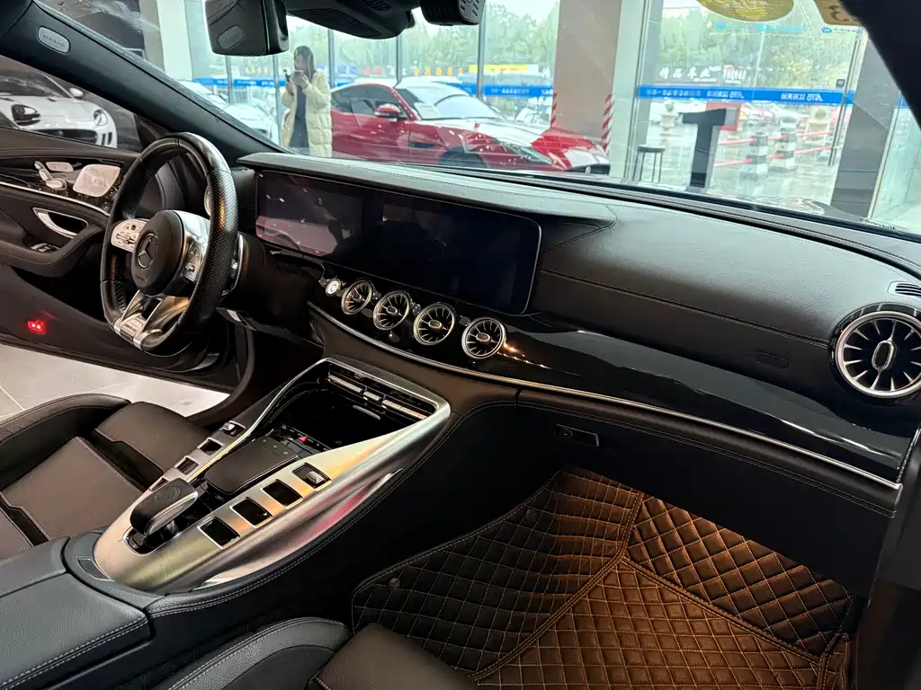 Mercedes-Benz AMG GT 2019 — фото 12