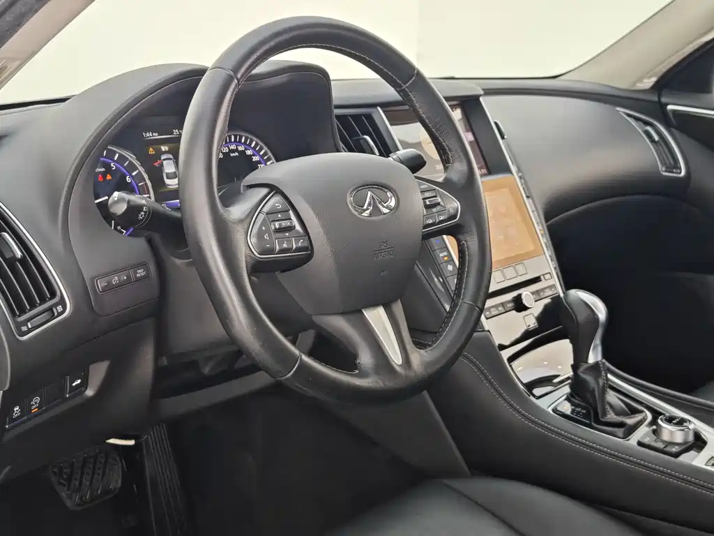 Infiniti Q50L 2017 — фото 14