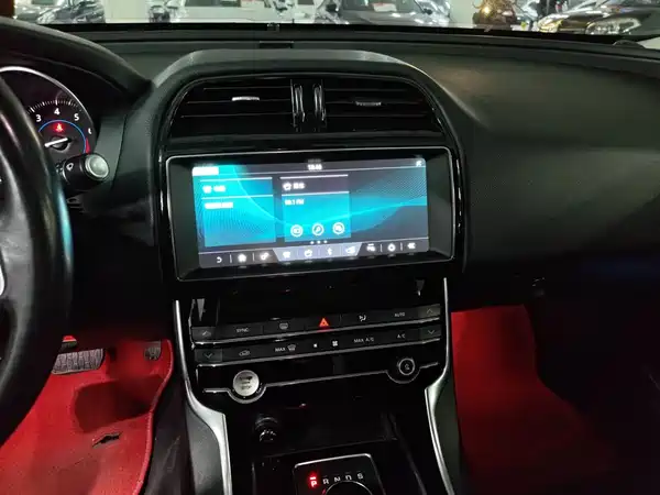 Jaguar XEL 2019