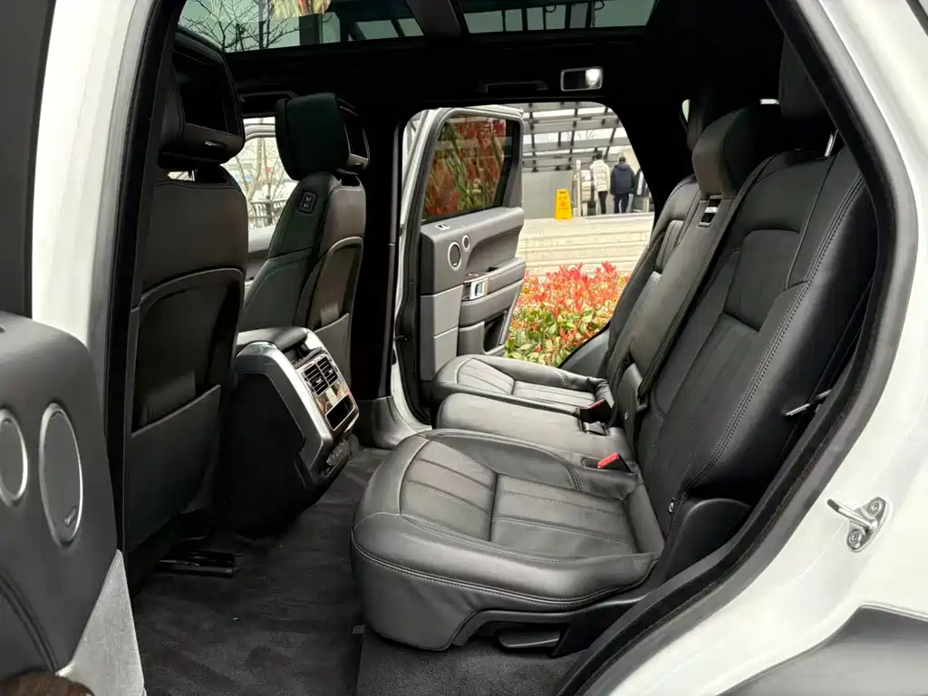 Land Rover Sport PHEV 2019 — фото 11