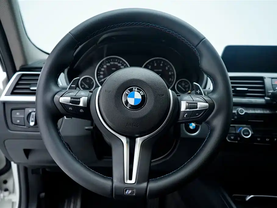 BMW 3 Series 2017 — фото 8