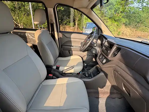 Wuling Hongguang V 2022