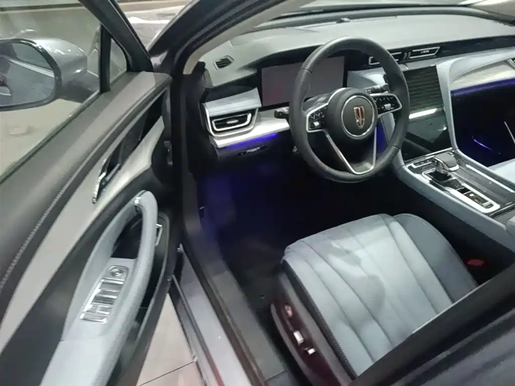 Hongqi H5 PHEV 2025 — фото 12