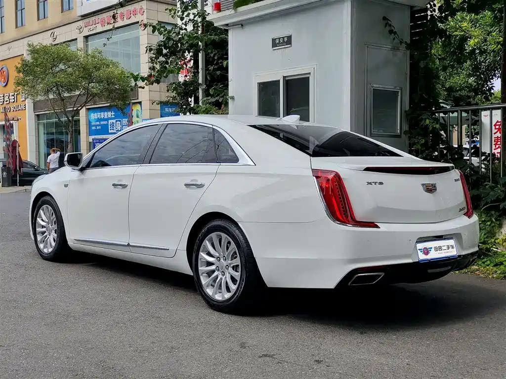 Cadillac XTS 2018 — фото 4