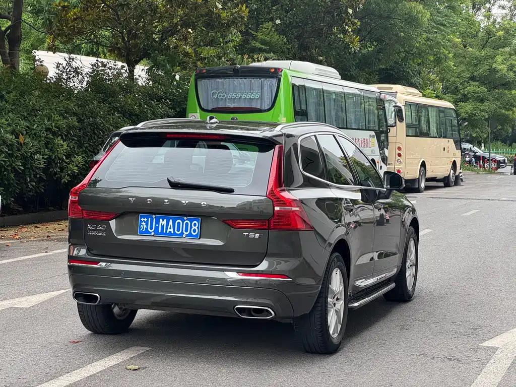 Volvo XC60 2019 — фото 20