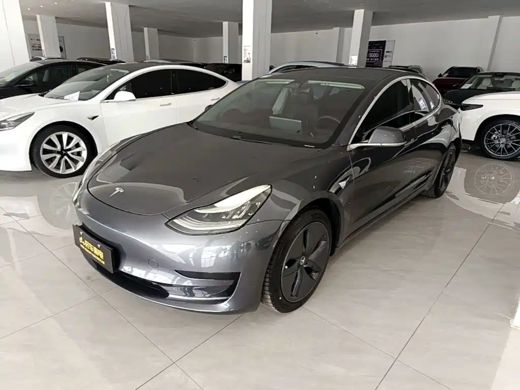 Tesla Model 3 2020 — фото 1