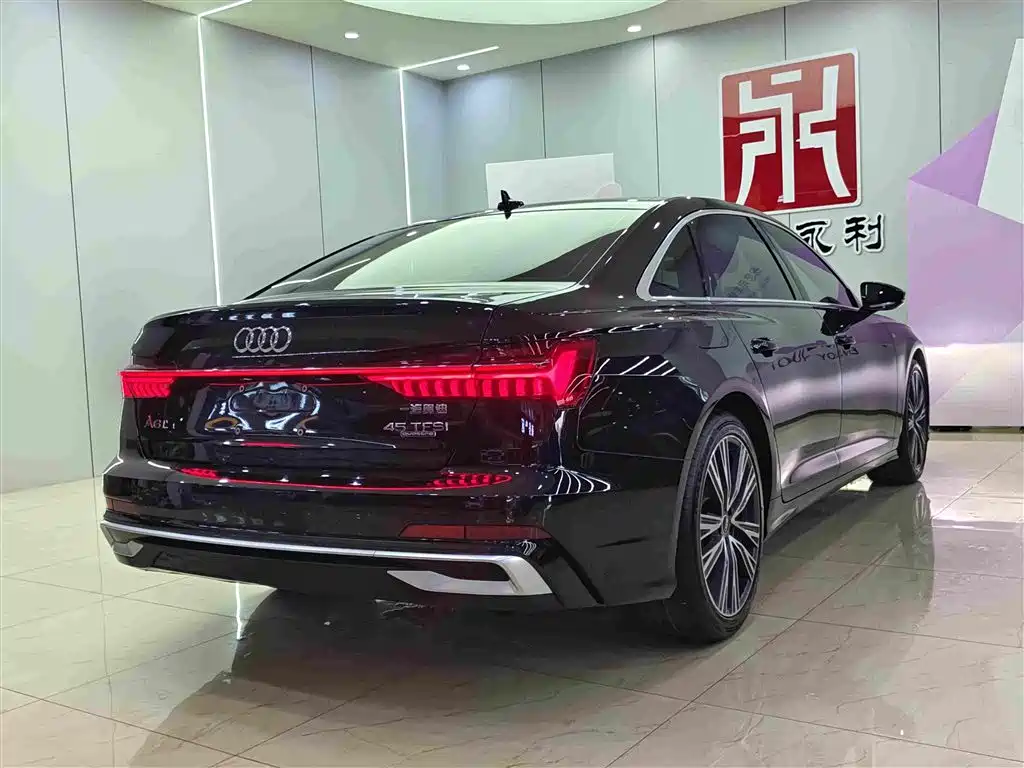 Audi A6L 2022