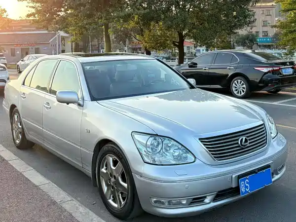 Lexus LS 2005