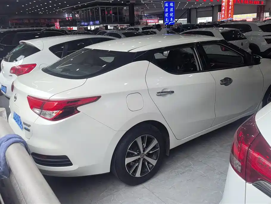Nissan Bluebird 2020