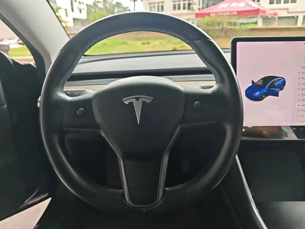 Tesla Model 3 2019 — фото 11