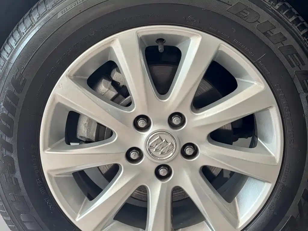 Buick Envision Plus 2018 — фото 10
