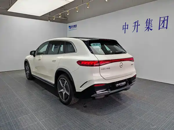 Mercedes-Benz EQS SUV 2023