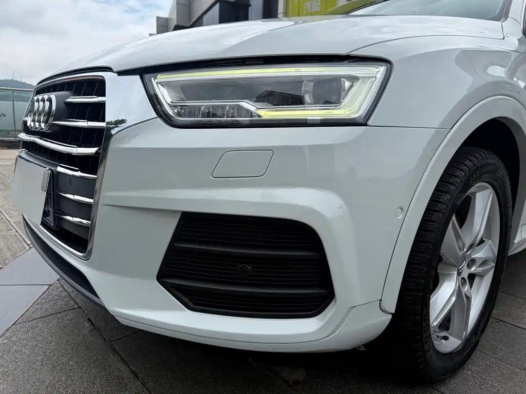 Audi Q3 2017 — фото 13
