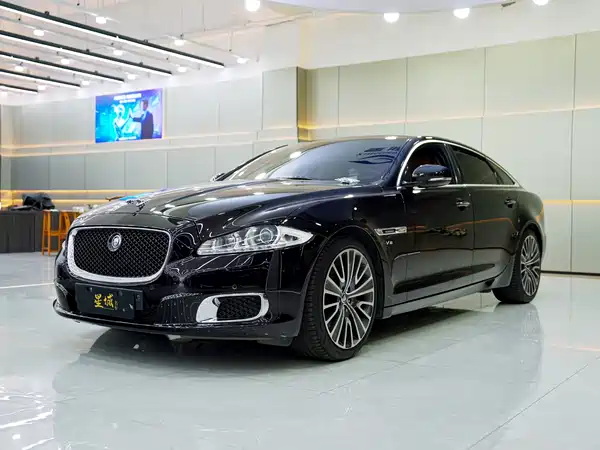 Jaguar XJ 2013