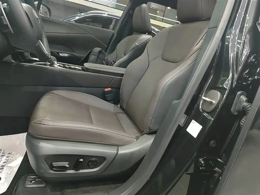Lexus RX 2023 — фото 15