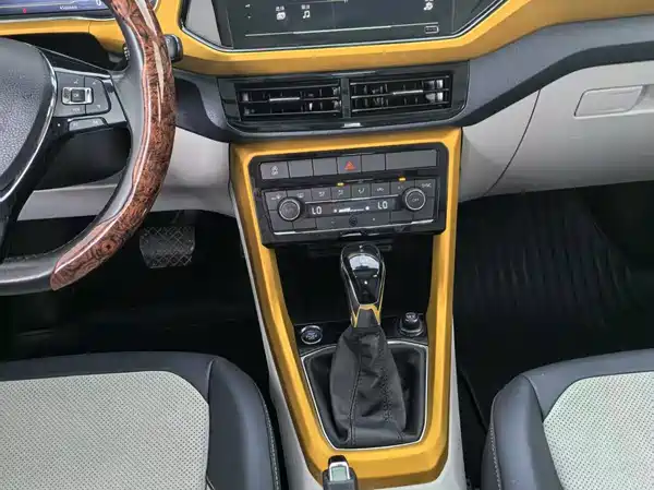 Volkswagen T-Cross 2019