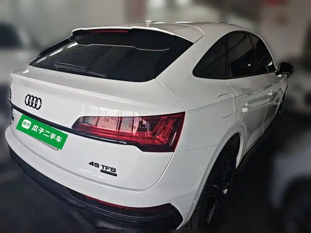 Audi Q5L Sportback 2022 — фото 12