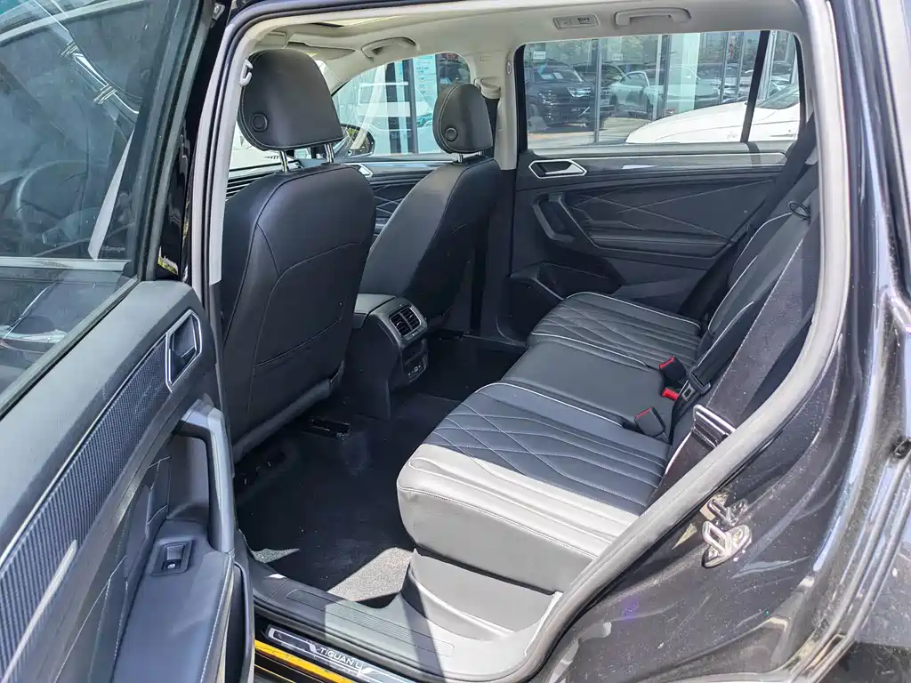 Volkswagen Tiguan L 2025