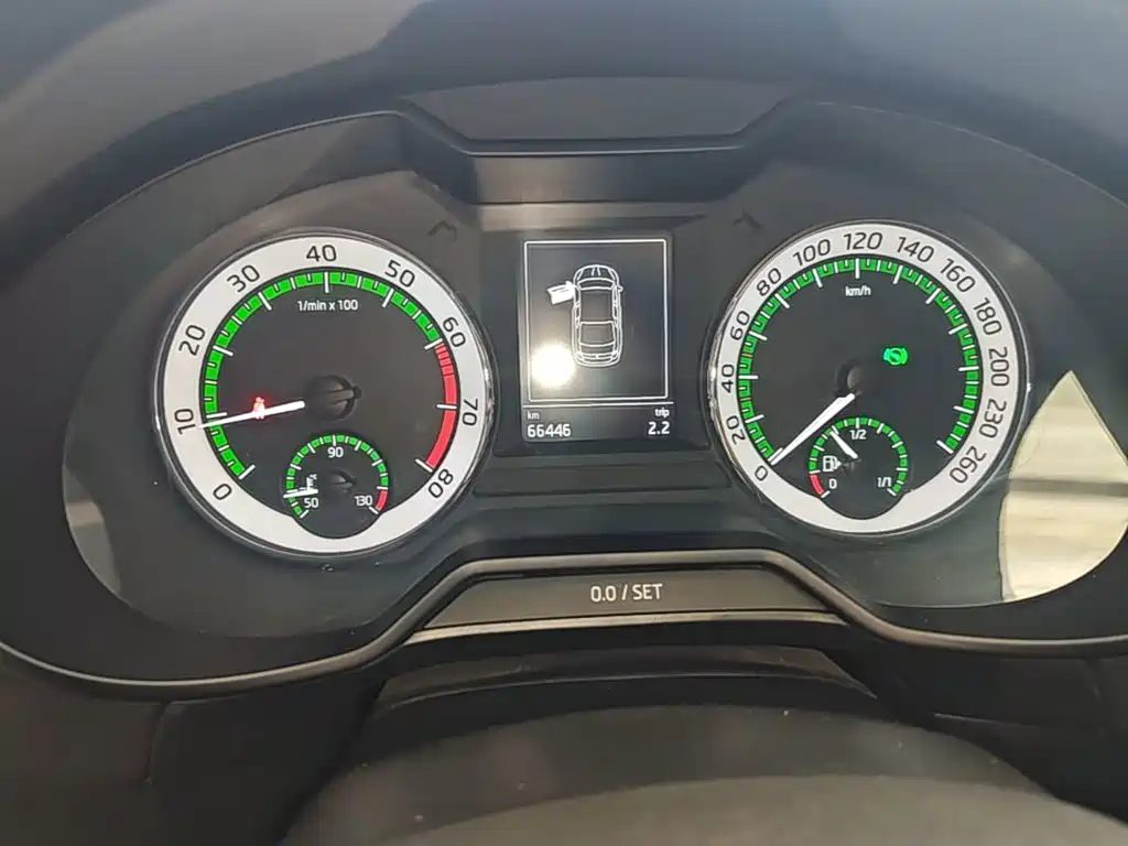 Skoda Octavia 2021 — фото 12