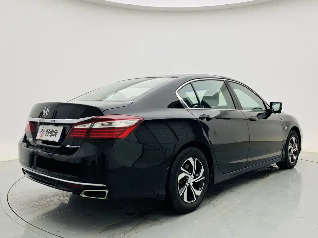 Honda Accord 2017 — фото 5